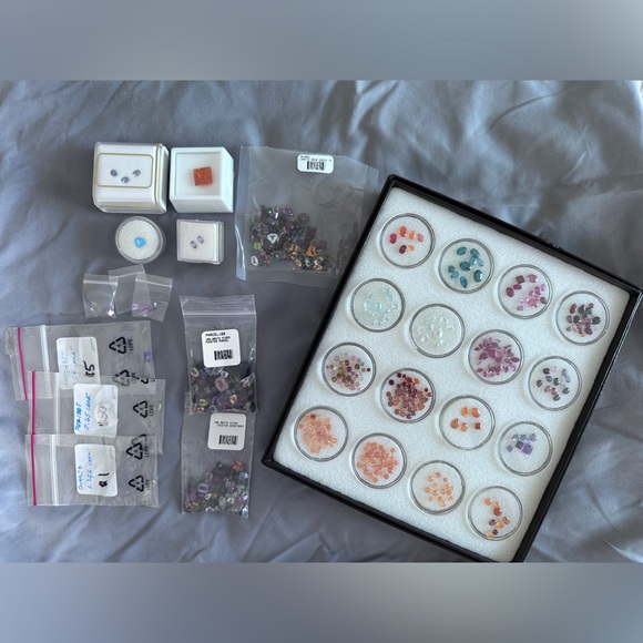 Source Unknown Jewelry - Lot of loose semi and precious stones